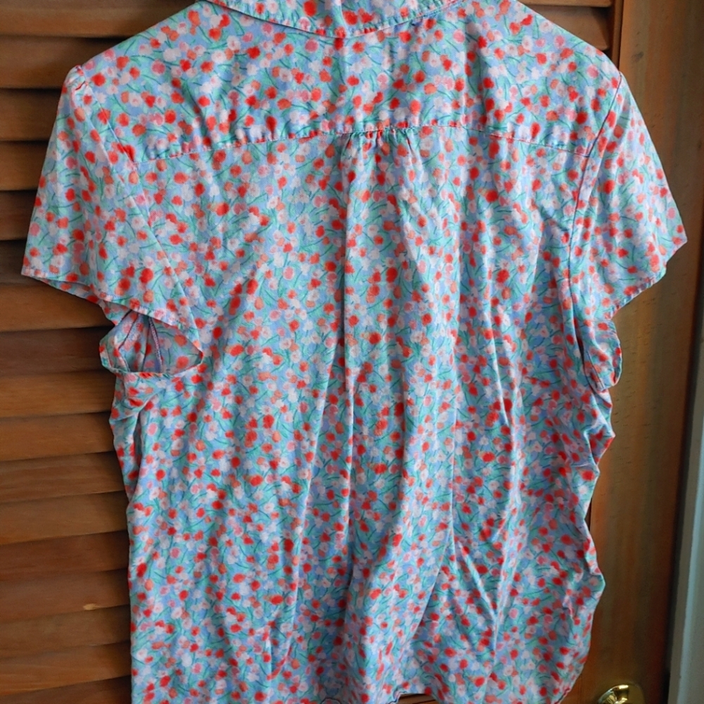 L.L. Bean Blouse - Picture 5 of 5